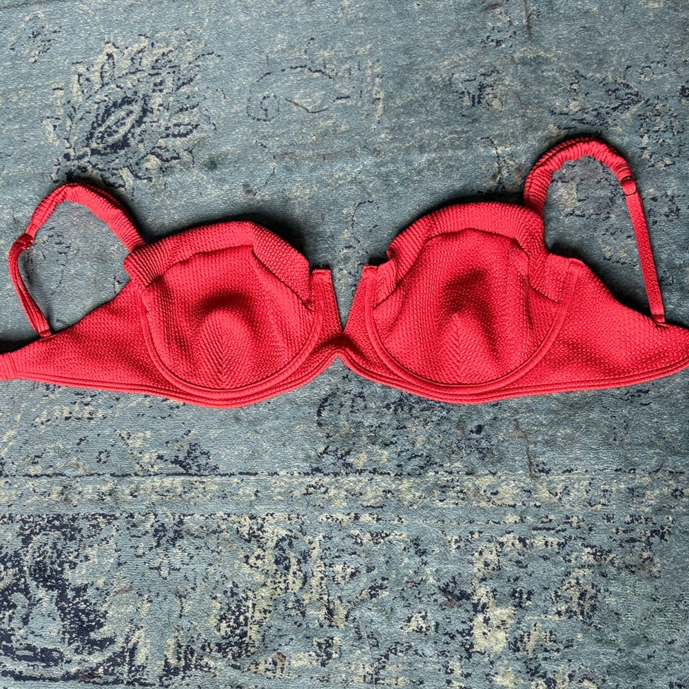 Monday Swimwear Clovelly Bikini Top Sangria Crinkle (VV)
